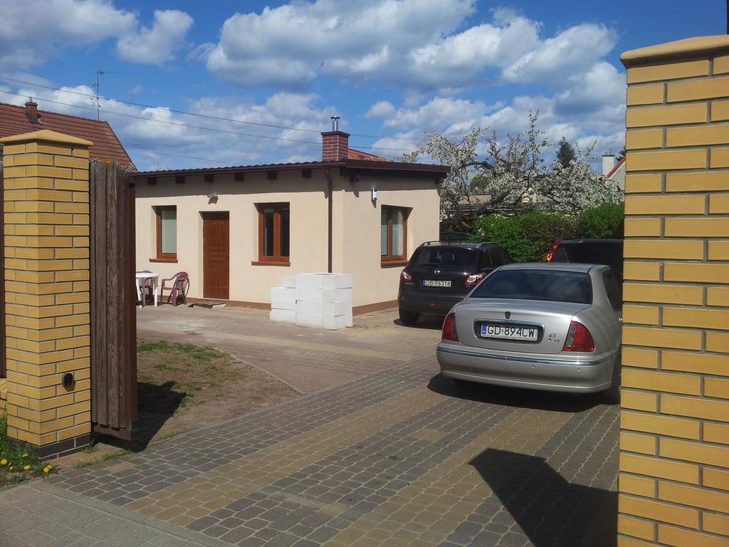 גדנסק Cozy Apartment With Garden מראה חיצוני תמונה