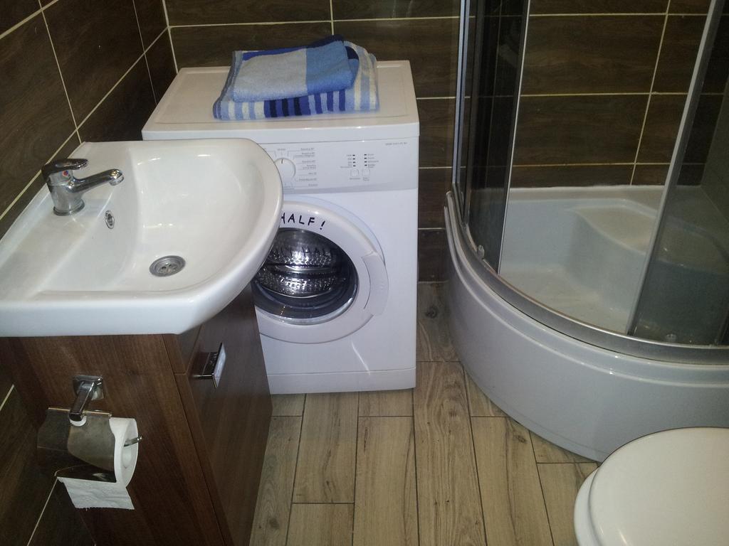 גדנסק Cozy Apartment With Garden מראה חיצוני תמונה
